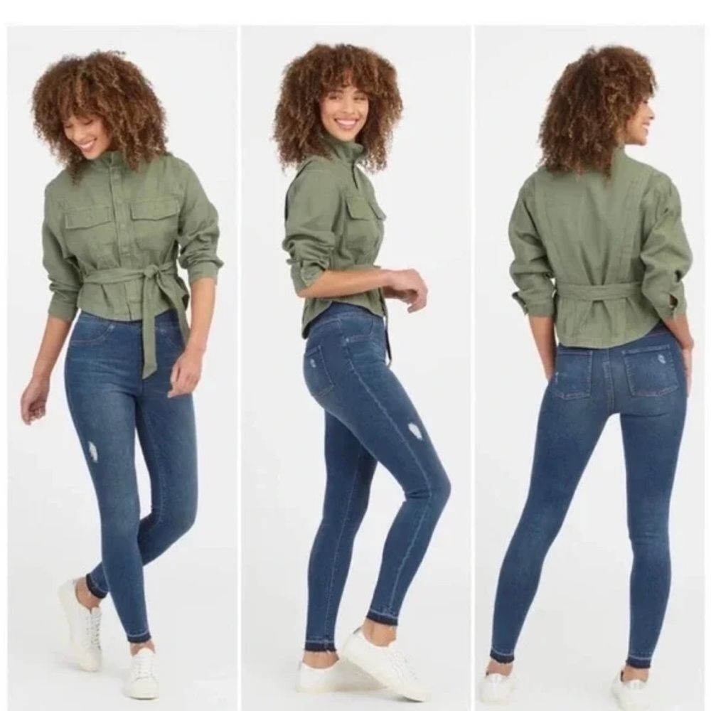 SPANX Distressed Ankle Skinny Jeans‎ in Medium Wash